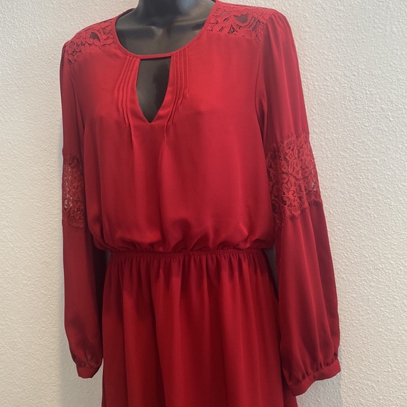 🎈Express lace Long Sleeve Elastic Waist Red Keyhole Pleated Dress Size Medium. - Picture 6 of 13